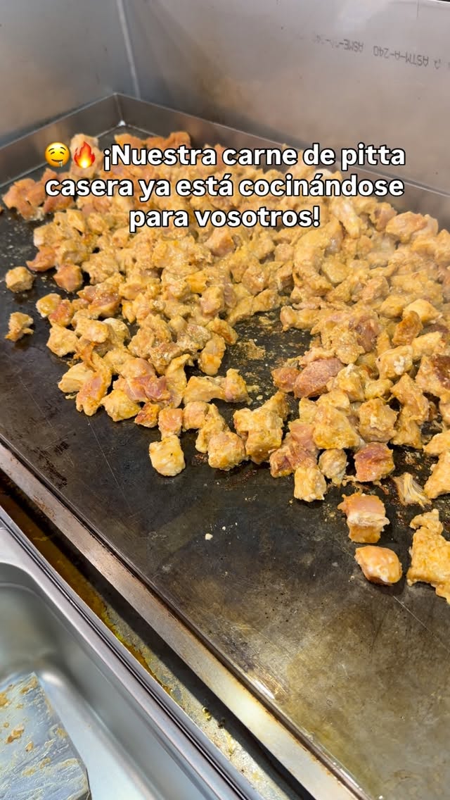 Carne de pitta casera preparandose